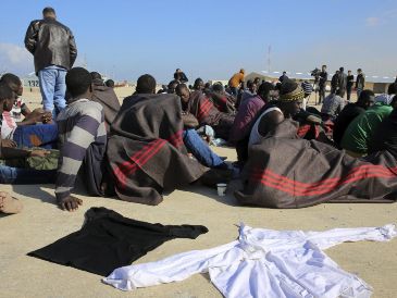 La embarcación con migrantes se dirigía a Grecia, pero se volcó frente a la ciudad de Tobruk. EFE/ARCHIVO
