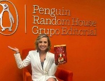 Elisa Queijeiro promociona la nueva edición de su libro “Las hijas de Eva y Lilith”. ESPECIAL/CORTESÍA PENGUIN RANDOM HOUSE.