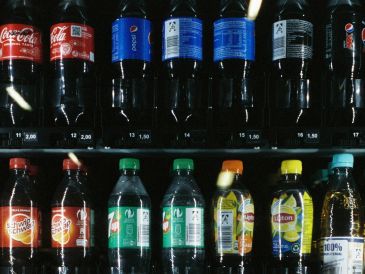 Todos los alimentos y bebidas deben consumirse con moderación. UNSPLASH / M. SPISKE
