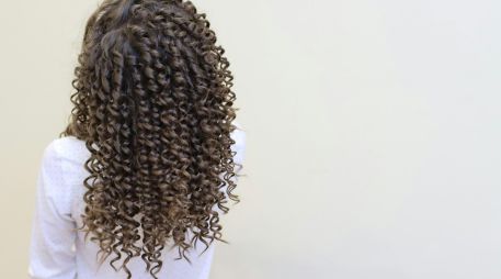 El corte bob es uno de los preferidos, puesto que luce bien ya sea en cabello lacio, ondulado o rizado. UNSPLASH / I. CHISHKOVA