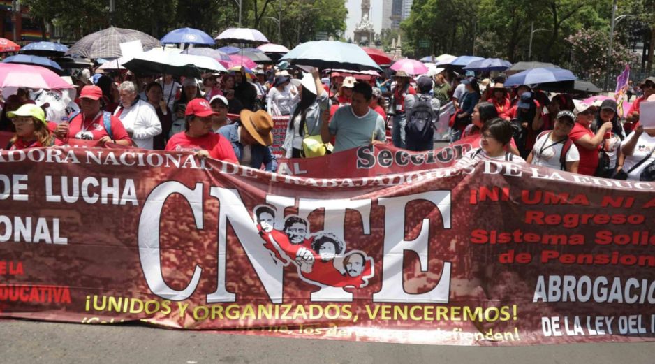 Los maestros chiapanecos organizaron una manifestación para hacerse escuchar ante la Presidenta Claudia Sheinbaum. SUN/ARCHIVO