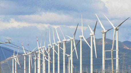 Parque eólico en operación, como parte de la transición hacia energías limpias en el país. EL INFORMADOR/Archivo