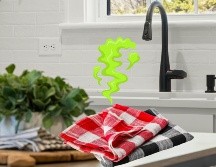 Adoptar el hábito de rotar tus trapos de cocina te tomará solo unos segundos de tu día. ESPECIAL / CANVA