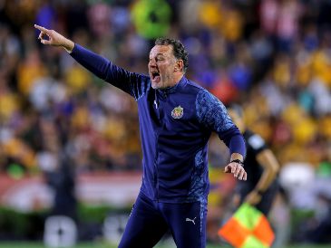 El argentino se enfoca en la estrategia que permita a Chivas anotar los dos goles necesarios y mantener su portería en cero para avanzar a las semifinales. IMAGO7.