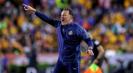 El argentino se enfoca en la estrategia que permita a Chivas anotar los dos goles necesarios y mantener su portería en cero para avanzar a las semifinales. IMAGO7.