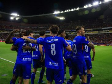 El Cruz Azul ganó 3-2 al Atlas en la ida de los cuartos de final y dio un importante paso rumbo a las semifinales. EL INFORMADOR/A. Navarro