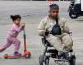 De acuerdo a fuentes oficiales libanesas, el ataque aéreo iraníe fue contra la localidad de Al Maalia, en el sur de Tiro, y provocó la muerte de dos obreros sirios y un egipcio. EFE/EPA/W. HAMZEH