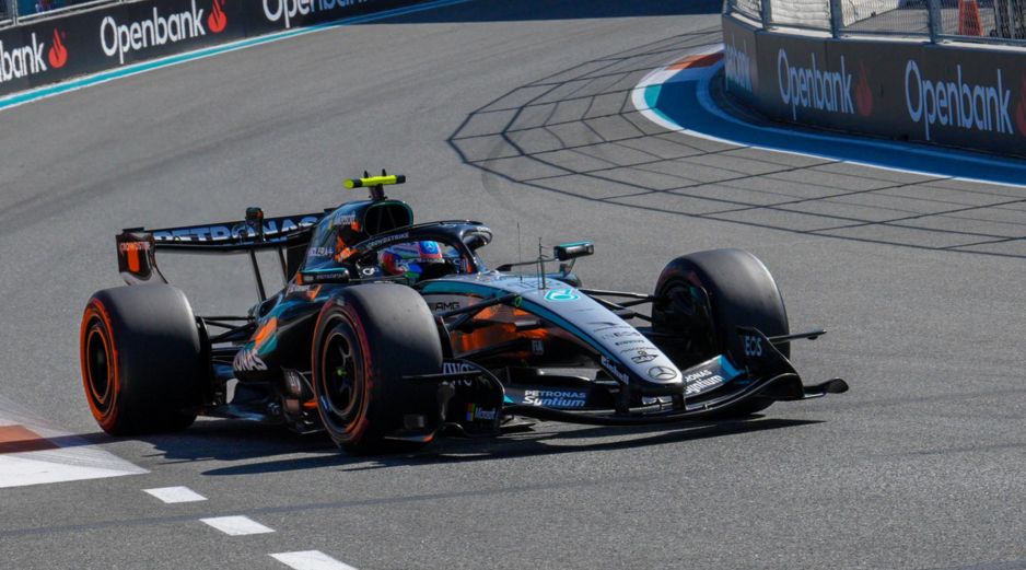 El italiano Kimi Antonelli de Mercedes compite durante la clasificación el pasado sábado, en el Gran Premio de Fórmula Uno de Miami en el autódromo Internacional de Miami, Florida (EEUU). EFE/ A. Boal