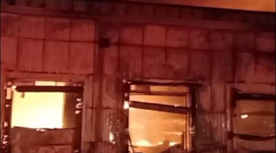 La Semadet activó una alerta atmosférica en el municipio de Lagos de Moreno a causa del incendio. X/ @PCJalisco