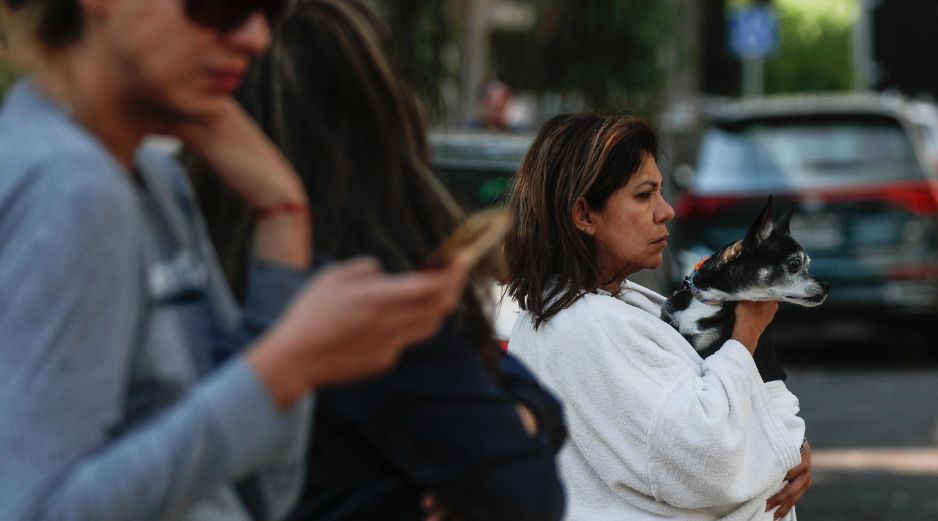 Pese a que los celulares no avisaron, la alerta sísmica anunció a las y los habitantes de la Ciudad de México sobre el desarrollo de un temblor. EFE / I. Esquivel
