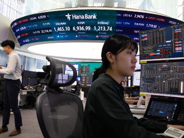 En medio de la vulnerabilidad del mercado, los analistas consideraron que existen condiciones para una mejora en los índices. EFE/J.Heon-Kyun