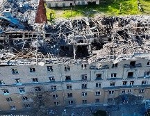 Daños en un edificio de la ciudad ucraniana de Dnipro tras una serie de ataques con misiles rusos. EFE/Dnipropetrovsk Regional Military Administration