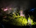 Vista aérea tomada con un dron el 4 de mayo de 2026 de la escena del rescate después de una explosión en una fábrica de fuegos artificiales, en el poblado de Guandu de Liuyang. XINHUA