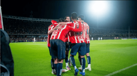 El pasado sábado 2 de mayo, las Chivas visitaron a los Tigres de la UANL en la cancha del Estadio Universitario, donde perdió la contienda. IMAGO7