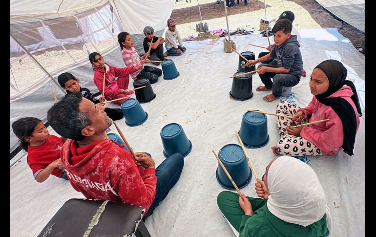 El estudio indica por ejemplo que entre octubre de 2024 y finales de 2025 los equipos de MSF atendieron a 513 niños menores de seis meses de los que un 91% tenía riesgo de problemas de crecimiento y desarrollo.. GAZA/EFE