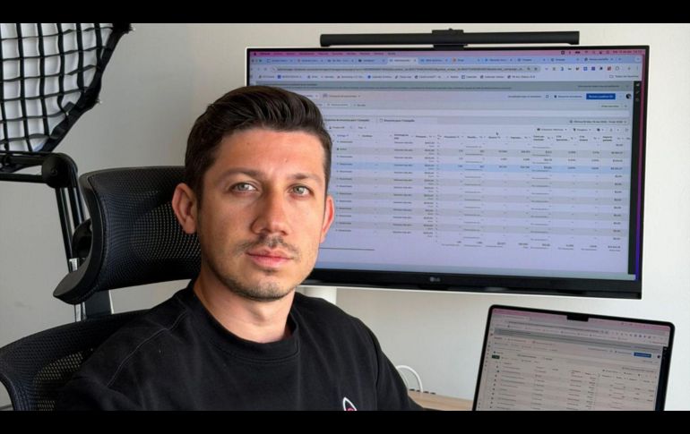 Una de ellas es iBoost Social, empresa encabezada por Jair Ruiz, que comenzó hace más de seis años como una agencia orientada a apoyar a pequeños negocios en su transición al entorno online.