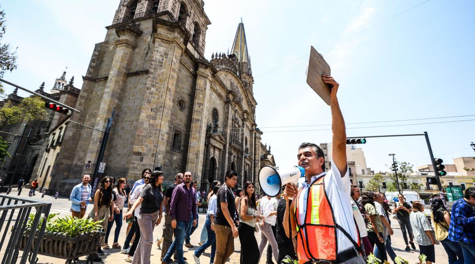En nuestro Estado de Jalisco, las unidades locales de protección civil propusieron un escenario basado en los peligros específicos de la zona. En este caso llega la alerta sísmica a los celulares. EL INFORMADOR / ARCHIVO