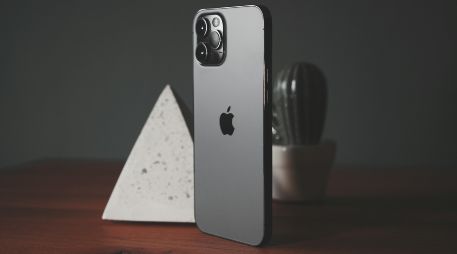 Con iOS 26.5, Apple apuesta por perfeccionar la experiencia diaria del usuario a través de cambios discretos pero significativos. Unsplash