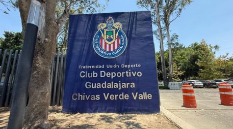 La tensión en el futbol mexicano aumentó a gran nivel cuando futbolistas de Chivas decidieron atender la instrucción de Amaury Vergara pese al mensaje publicado por la mañana en las redes sociales de la FMF. EL INFORMADOR / F. Ramírez
