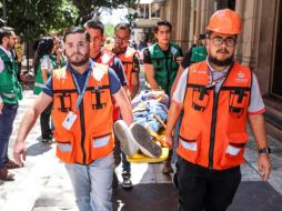 En el caso de Palacio de Gobierno, fueron evacuadas 220 personas, entre ellas, el gobernador de Jalisco, así como un grupo de alrededor de 20 niñas y niños del municipio de Teuchitlán. EL INFORMADOR/ A. Navarro