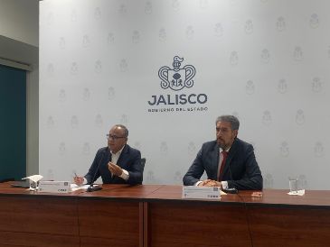 El titular de la Coprisjal, José Antonio Muñoz Serrano, reveló detalles de la investigación respecto al laboratorio clandestino de medicamentos asegurado en Zapopan. EL INFORMADOR / O. González