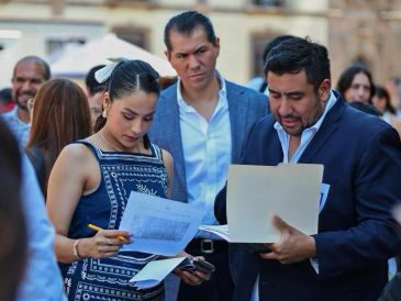 La evacuación de los trabajadores y visitantes se llevó a cabo conforme a los protocolos establecidos. CORTESÍA.
