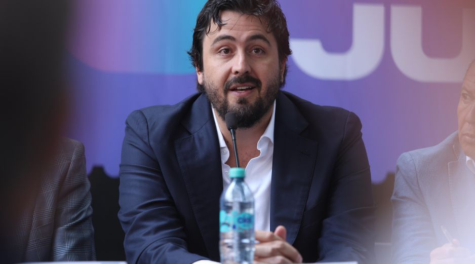 La falta de claridad provocó que el presidente del Guadalajara, Amaury Vergara, solicitara a los jugadores convocados presentarse en las instalaciones de Verde Valle. IMAGO7.