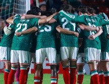 El grupo de 12 seleccionados de la liga local, junto a los 8 sparrings y el cuerpo técnico liderado por el 