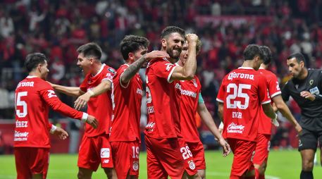 Los Diablos Rojos del Toluca aplastaron 4-0 al LAFC de la MLS, revirtiendo el marcador global para un contundente 5-2. IMAGO7.
