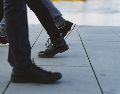 El calzado no solo influye en la comodidad al caminar, también puede afectar directamente la salud de los pies, las rodillas e incluso la postura corporal. Pixabay