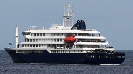 Se tiene previsto que el crucero MV Hondius atraque el próximo sábado en el puerto de Granadilla de Abona, España. AP