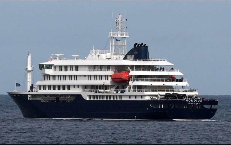 Se tiene previsto que el crucero MV Hondius atraque el próximo sábado en el puerto de Granadilla de Abona, España. AP