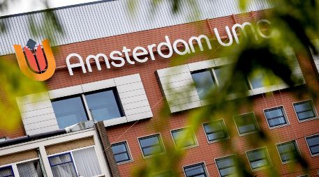 Este jueves se informó sobre la hospitalización en Ámsterdam de una azafata neerlandesa que presenta síntomas de la enfermedad. EFE/K. VAN