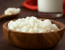 Entre tradición, microbiota y cultura alimentaria, el kéfir sigue ganando espacio en la rutina diaria de miles de personas que buscan opciones naturales para cuidar su salud digestiva.CANVA