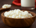 Entre tradición, microbiota y cultura alimentaria, el kéfir sigue ganando espacio en la rutina diaria de miles de personas que buscan opciones naturales para cuidar su salud digestiva.CANVA