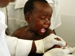 Los expertos consideran que ampliar la cobertura vacunal podría transformar radicalmente el combate contra la malaria en los próximos años. EFE / ARCHIVO
