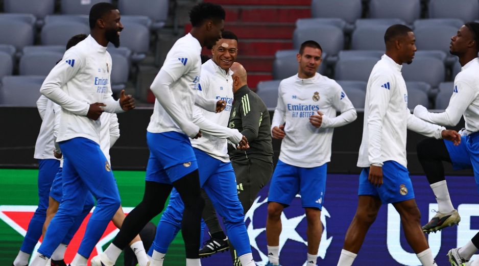Kylian Mbappé. En el entorno madridista confían en que el delantero francés pueda estar disponible para disputar el clásico frente al Barcelona. EFE/EPA/A. Szilagyi