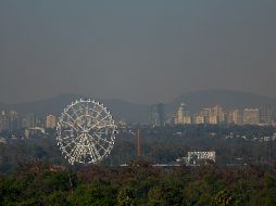 Esta mañana, la Ciudad de México mostró niveles altos de contaminación. EFE/S. Gutiérrez