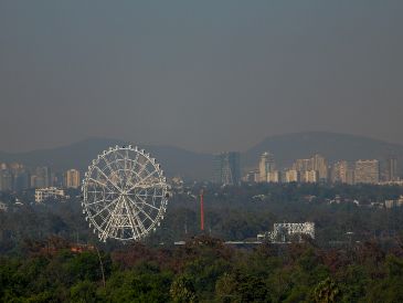 Esta mañana, la Ciudad de México mostró niveles altos de contaminación. EFE/S. Gutiérrez