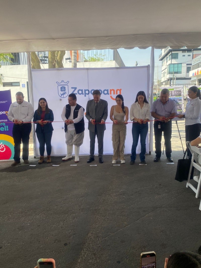 Frangie, presidente municipal de Zapopan, y otras autoridades durante la inauguración a la remodelación del rastro municipal. EL INFORMADOR / R. Casas&nbsp;