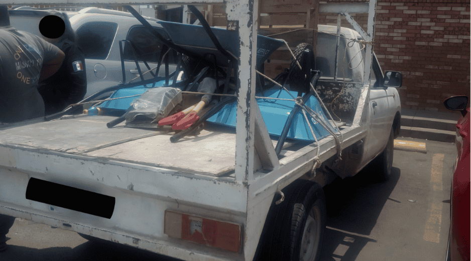 Bajo mando y conducción del Ministerio Público, se realizó la entrega del vehículo en el sitio para no revictimizar al ciudadano. ESPECIAL/Policía de Tlajomulco