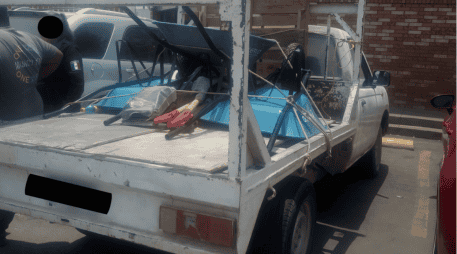 Bajo mando y conducción del Ministerio Público, se realizó la entrega del vehículo en el sitio para no revictimizar al ciudadano. ESPECIAL/Policía de Tlajomulco