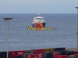 El crucero MV Hondius a la espera de embarcar este fin de semana. AP/ ARCHIVO