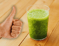 El jugo verde es sumamente saludable si se prepara con inteligencia, conocimiento y moderación. ESPECIAL / CANVA