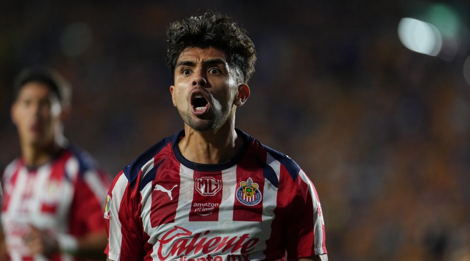 No nos podríamos imaginar a Chivas sin su azul, rojo y blanco; sin embargo, en algún momento de la historia, estos no formaban parte de su identidad. IMAGO7  / ARCHIVO