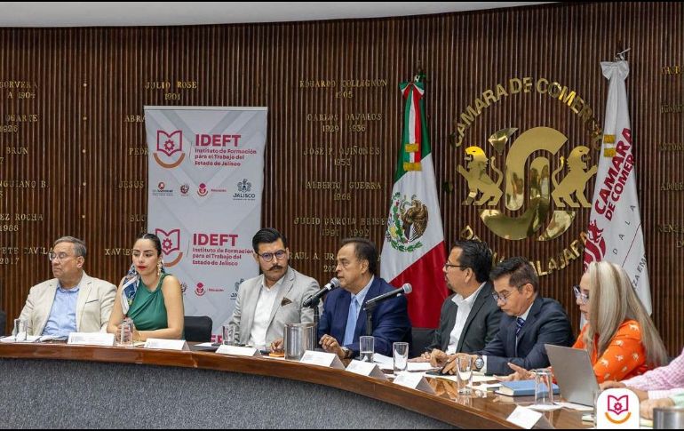 Durante la Primera Sesión del Comité de Gestión por Competencias para el Crecimiento y Desarrollo Económico de Jalisco, el IDEFT presentó avances en nuevos estándares laborales con sello jalisciense.. CORTESÍA.