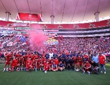 Durante el entrenamiento, los jugadores realizaron ejercicios regenerativos en medio de un ambiente de fiesta. CORTESÍA/ CHIVAS.