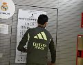 Álvaro Arbeloa tras la rueda de prensa del día de hoy antes de que el Real Madrid enfrente al Barcelona. EFE / Fernando Villar