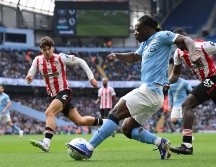 Jérémy Doku abrió el camino del triunfo para Manchester City en la goleada sobre Brentford en la Premier League. EFE / G. Oakley