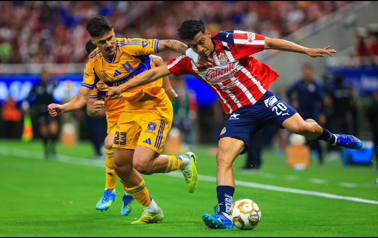 Con el corazón por delante, Chivas vence a Tigres y está en Semifinales